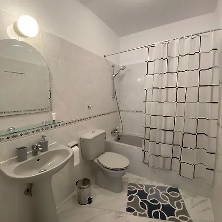 Apartment Regina Garden Renovated & Lovely Apartment, *
